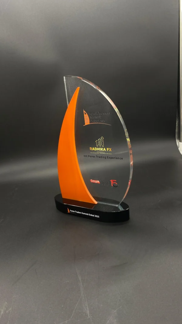 A uniquely crafted crystal  trophy  for dubai summit forex